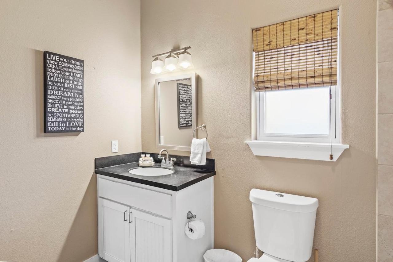 New 5 Bdrm W/Pool, Observation Deck Walk To Beach! Port Aransas Exteriör bild