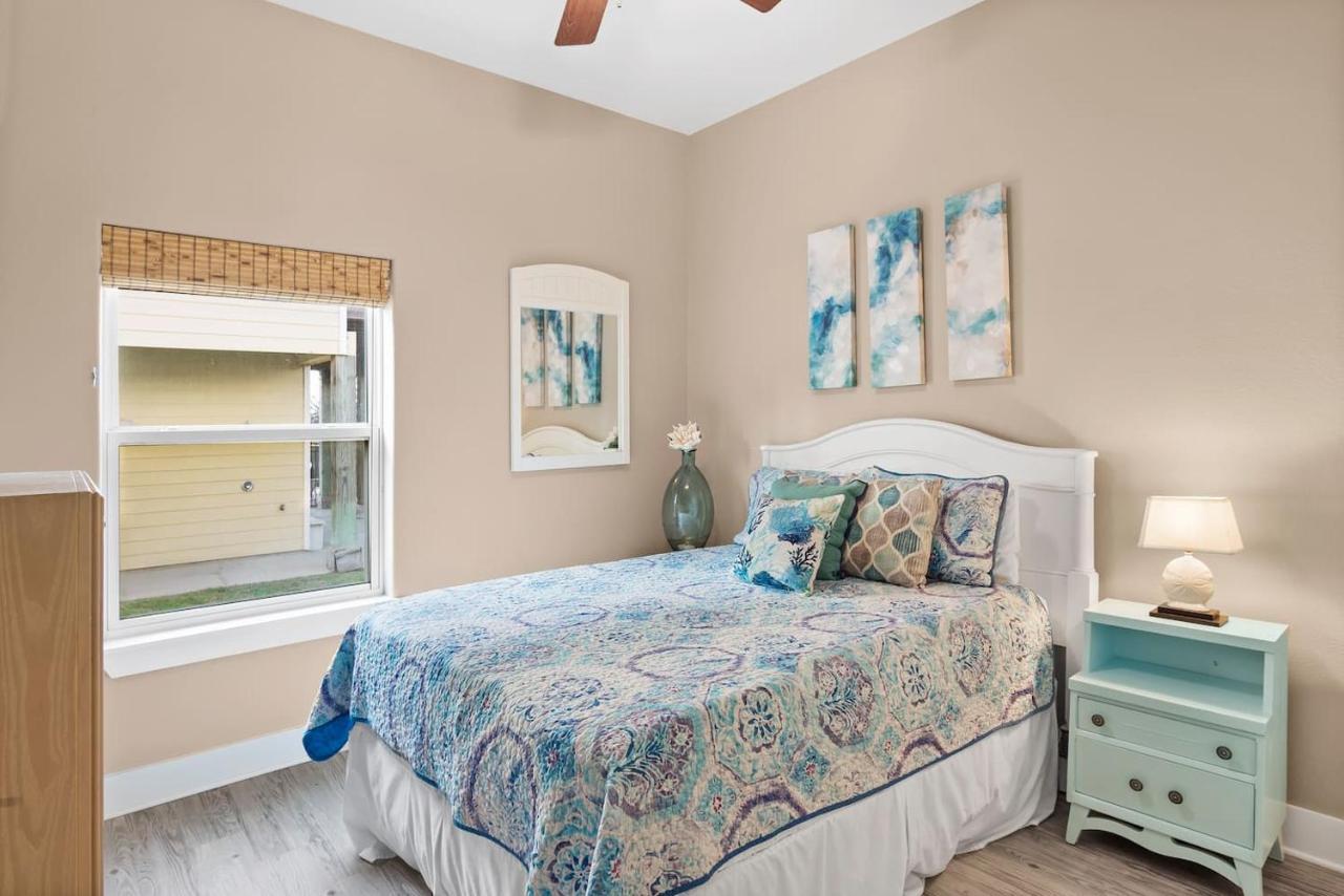 New 5 Bdrm W/Pool, Observation Deck Walk To Beach! Port Aransas Exteriör bild
